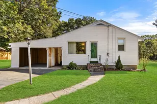 82 Sunset Dr, Taunton, MA 02780 - Photo 1