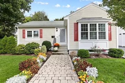 166 Phipps St, Quincy, MA 02169 - Photo 1