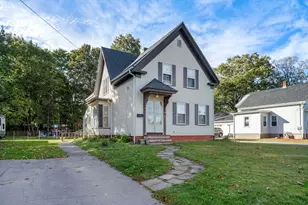 114 Oak St, Middleborough, MA 02346 - Photo 1