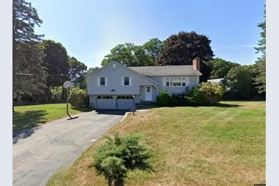 10 Crestwood Dr #10, Andover, MA 01810 - Photo 1