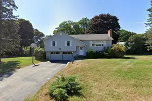 10 Crestwood Dr, Andover, MA 01810 - Photo 1