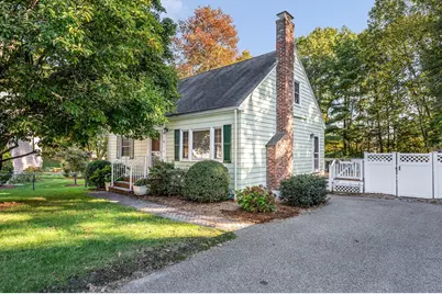 43 Hiawatha Rd, Woburn, MA 01801 - Photo 1