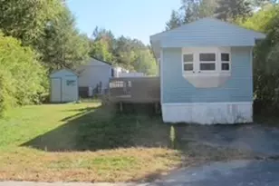 18 Maple St, Pepperell, MA 01463 - Photo 1