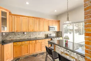 157 H St, Boston, MA 02127 - Photo 1