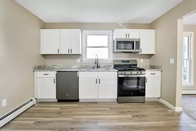 12 Franklin Ave #4, Westfield, MA 01085 - Photo 1