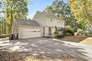 8 Boyds Ln, Chelmsford, MA 01824 - Photo 1