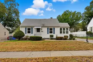 97 Lancaster St, Springfield, MA 01118 - Photo 1