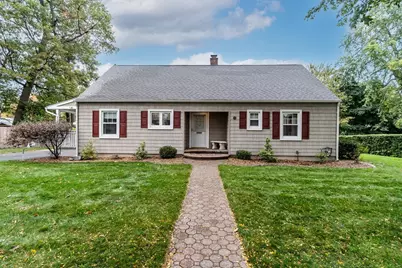 15 Holy Cross St, Springfield, MA 01104 - Photo 1