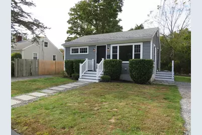 29 Davis St, Dartmouth, MA 02748 - Photo 1