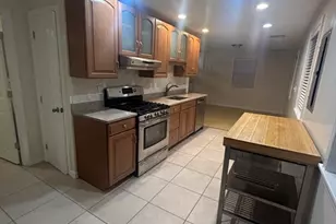 36 Hunting St, Cambridge, MA 02141 - Photo 1