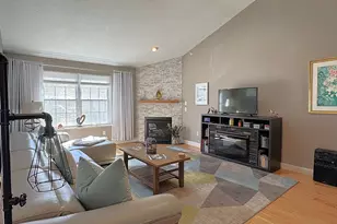 7 Stevens Ct, Atkinson, NH 03811 - Photo 1