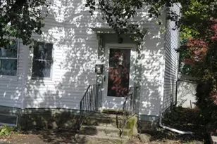 14 Meadow St, Salem, MA 01970 - Photo 1