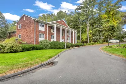 74 Barrett St #105, Northampton, MA 01060 - Photo 1