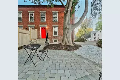 321 Riverside Dr, Northampton, MA 01062 - Photo 1