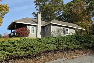 41 Villanova St, Springfield, MA 01108 - Photo 1