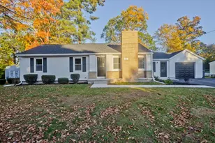 16 Locust St, Westfield, MA 01085 - Photo 1