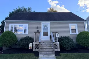 26 Colonial Rd, Peabody, MA 01960 - Photo 1