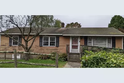 7 Hamilton St, Framingham, MA 01701 - Photo 1