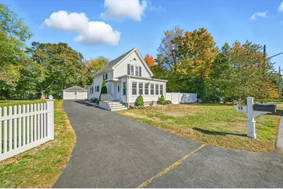 16 Munroe Street, Lynnfield, MA 01940 - Photo 1