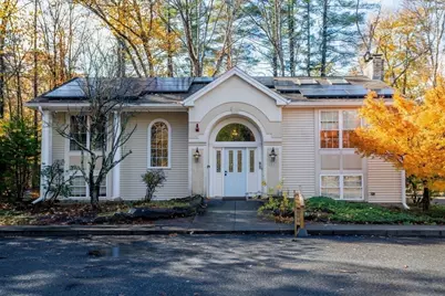 449 Berlin, Clinton, MA 01510 - Photo 1