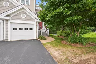 18 Lincoln Ln, Grafton, MA 01536 - Photo 1