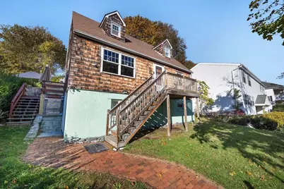 10 Ellsmere St, Worcester, MA 01604 - Photo 1