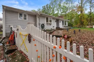 425 Pleasant St, Marlborough, MA 01752 - Photo 1