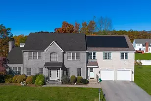 31 Blackthorn Dr, Worcester, MA 01609 - Photo 1