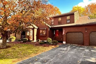 15 Hawthorne Village, Franklin, MA 02038 - Photo 1