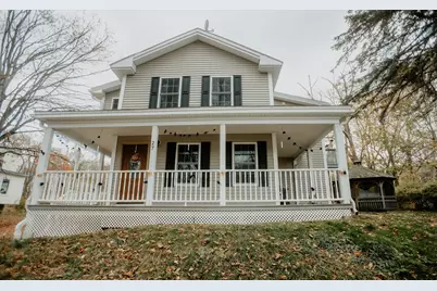 27 Kendall St, Barre, MA 01005 - Photo 1