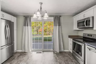 32 Fox Meadow Rd #E, Leominster, MA 01453 - Photo 1