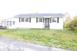 3 Lower Windbrook Rd, Auburn, MA 01501 - Photo 1