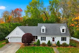 15 Forest Ridge Ln, Agawam, MA 01001 - Photo 1