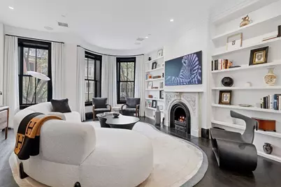 8 Rutland Sq #2, Boston, MA 02118 - Photo 1