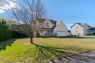 16 Bayberry Dr, Easthampton, MA 01027 - Photo 1