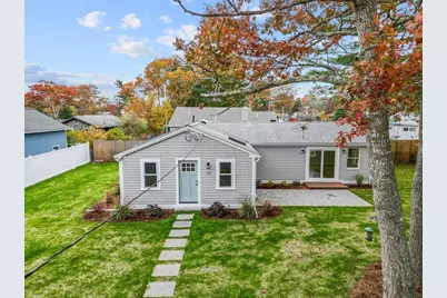 18 Martin St, Wareham, MA 02532 - Photo 1