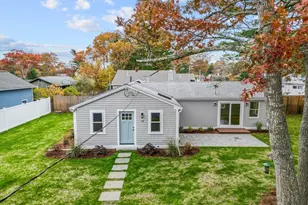 18 Martin St, Wareham, MA 02532 - Photo 1