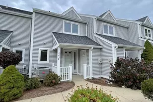 561 White Cliff Dr, Plymouth, MA 02360 - Photo 1