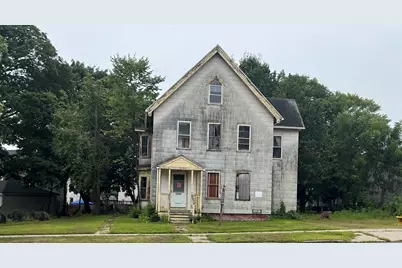 414 South St, Holyoke, MA 01040 - Photo 1