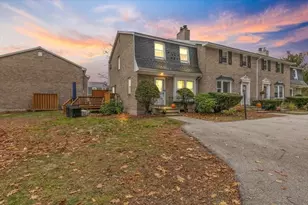 193 Fieldstone Dr, Londonderry, NH 03053 - Photo 1