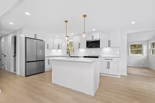 17 Susan Ln, Bellingham, MA 02019 - Photo 1