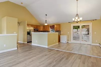 442 Lake Ave, Worcester, MA 01604 - Photo 1
