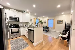 31 Cedar St, Cambridge, MA 02140 - Photo 1