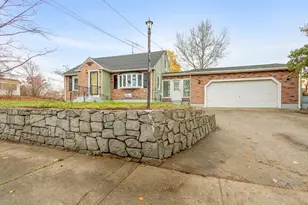 25 Lakeview St, Blackstone, MA 01504 - Photo 1