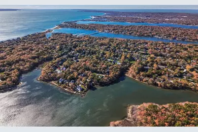 21 Captain Davis Ln, Falmouth, MA 02536 - Photo 1