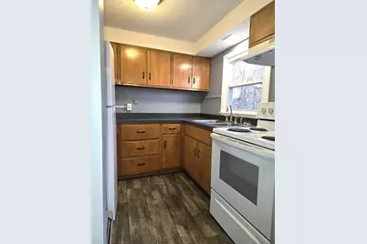 19 Chapman Ave #8, West Brookfield, MA 01585 - Photo 1