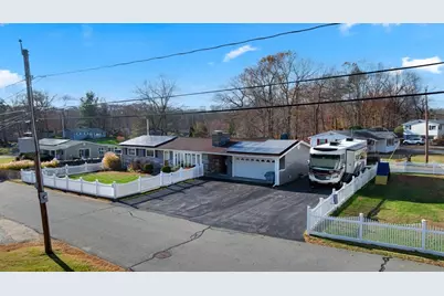 2 Crestwood Rd, Leicester, MA 01524 - Photo 1