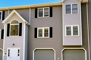124 Tennis Plaza, Dracut, MA 01826 - Photo 1