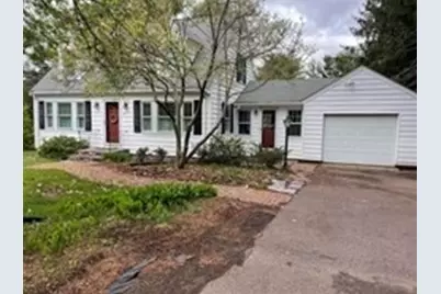 87 Topsfield Rd, Ipswich, MA 01938 - Photo 1