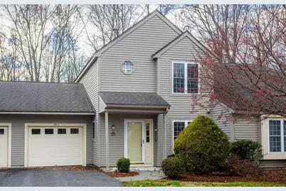 303 Ridgefield Cir #C, Clinton, MA 01510 - Photo 1
